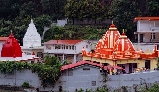 Delhi to Kaichi Dham Tour - Syam Tours